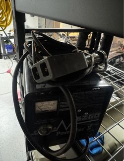 Golf cart charger