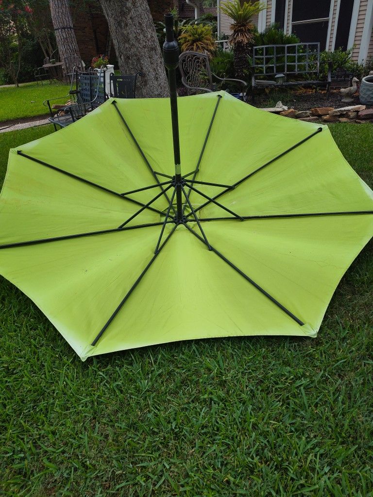 LG SZ Pool UMBRELLA WITH Long Pole Patio Furniture Sombrilla Grande PARA SU PATIO