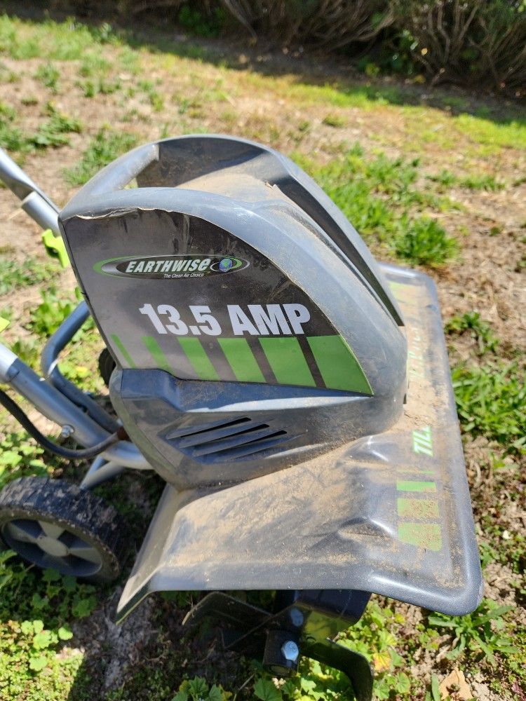 Earthwise TC70016 16Inch 13.5Amp Corded Electric Tiller/Cultivator