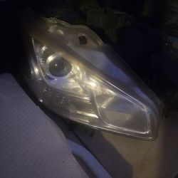Nissan Maxima Headlights And Grille 