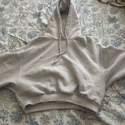 Cropped grey hoodie 