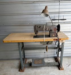 Consew 201R - Commercial Heavy Duty Sewing Machine
