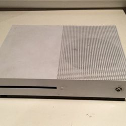 Xbox One Power Cord Included