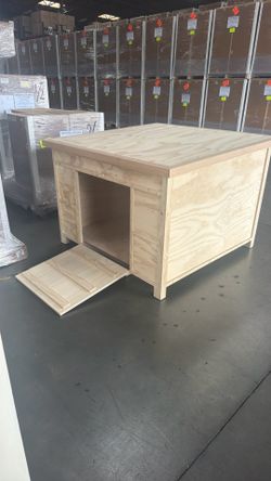 Big wood dog house  52x52