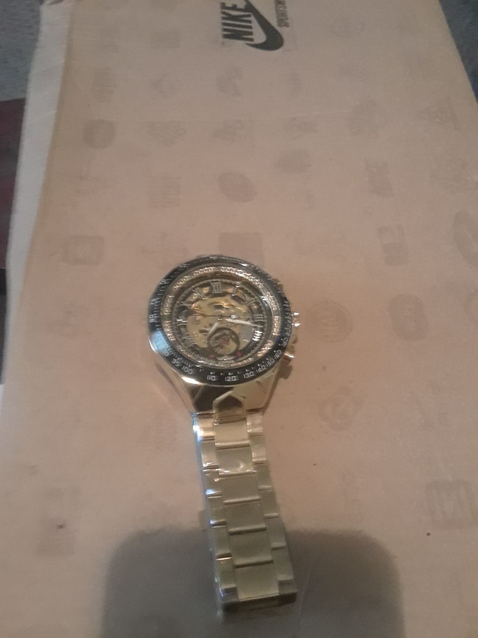2017 Winner Jagagar Watch Metal strap Gold Dial