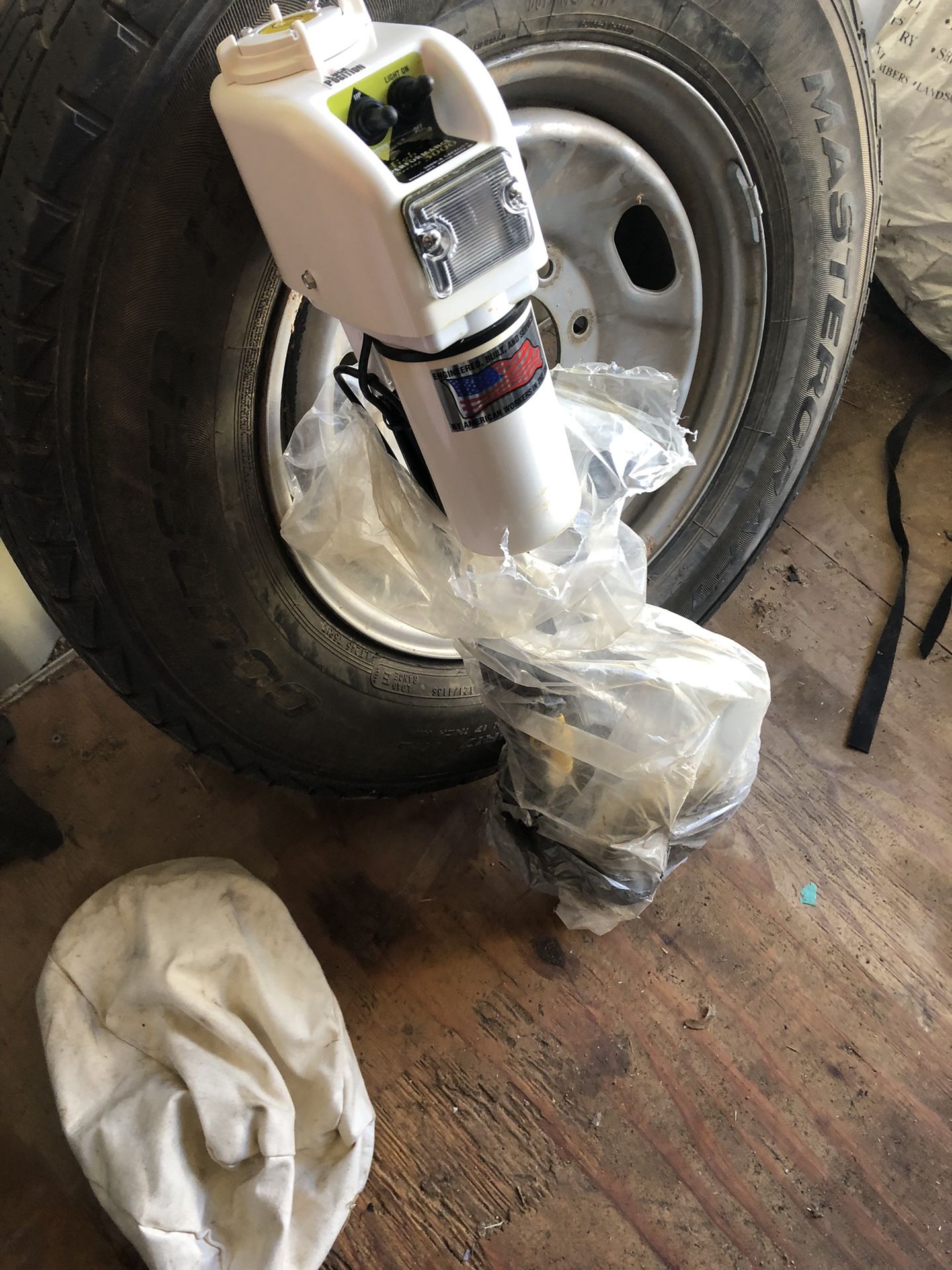 Maga Barker VIP 3000 Usa Made Electric Trailer Jack