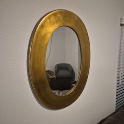 Large Gold Oval Wall Mirror – 32" x 24" – Elegant Decor