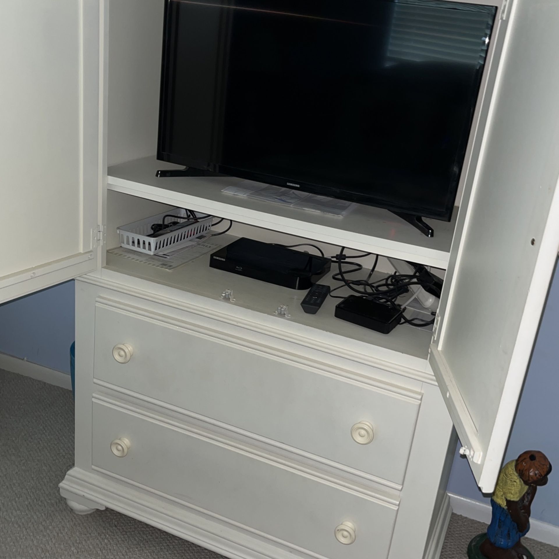 6 Piece White Coastal Bedroom Set for Sale in Fort Lauderdale, FL OfferUp