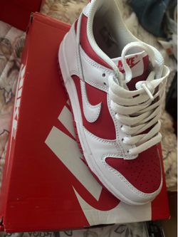 Nike low dunks