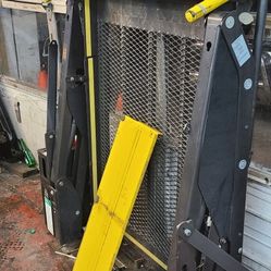 Lift Gate Handy Cap