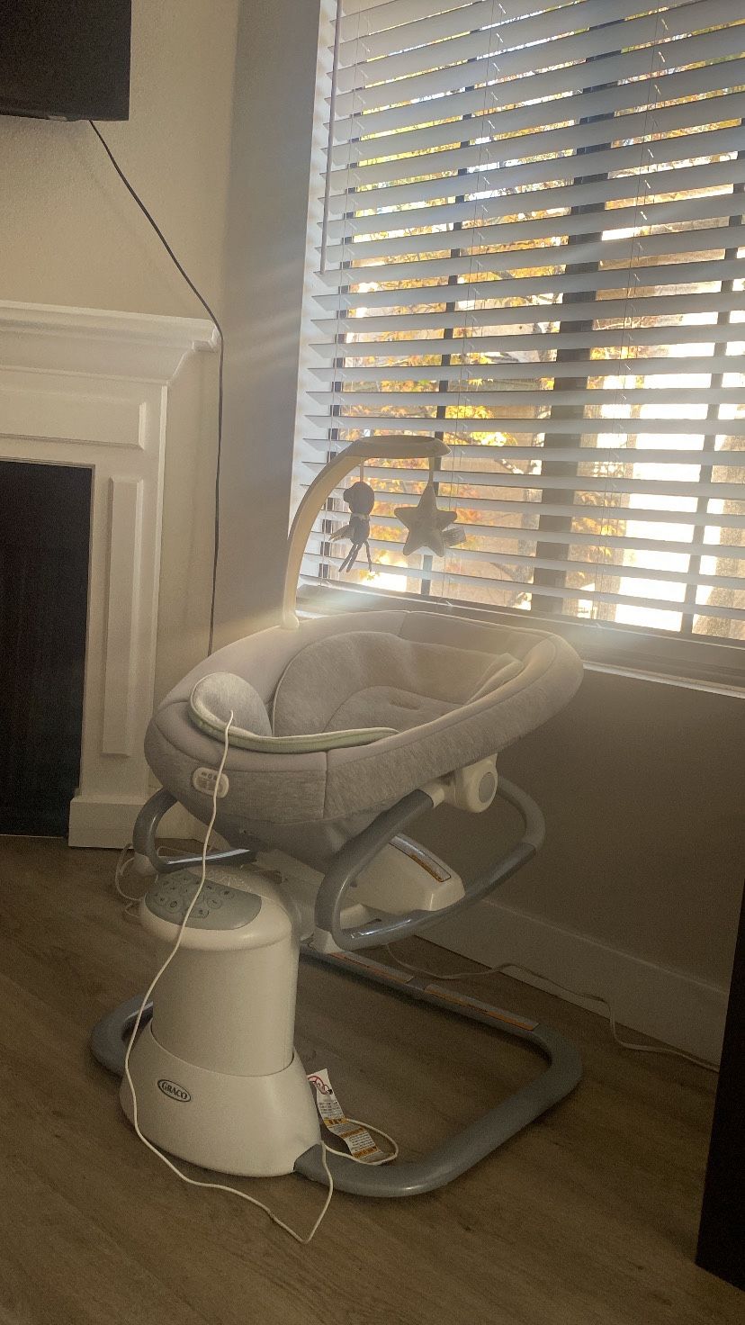 Graco Baby Swing