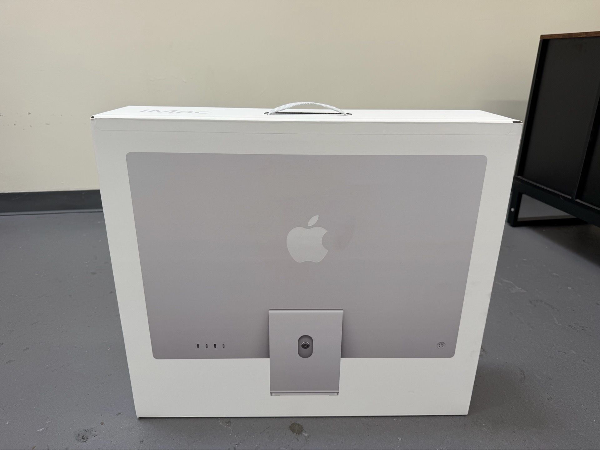 APPLE IMAC 24-INCH ALL IN ONE M4 CHIP BUILT FOR APPLE INTELLIGENCE 10 CORE CPU 10 CORE GPU 24GB MEMORY 512GB SSD SILVER
