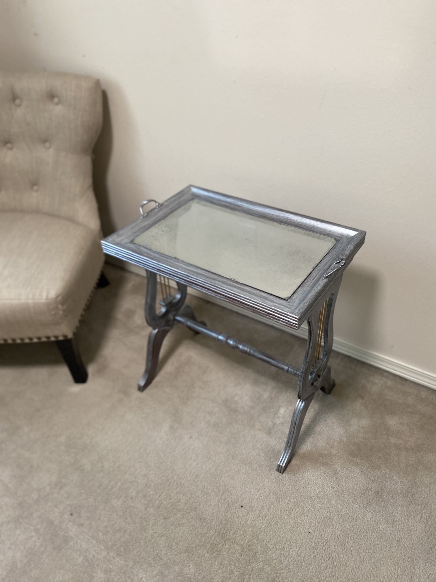 Coffee Table With Antic Glass  