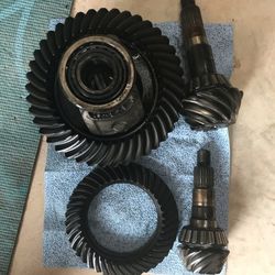 Jeep 3.73 Dana Used Gear Set