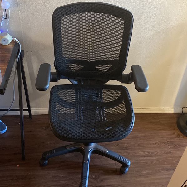Costco office chair for Sale in Hawthorne, CA - OfferUp