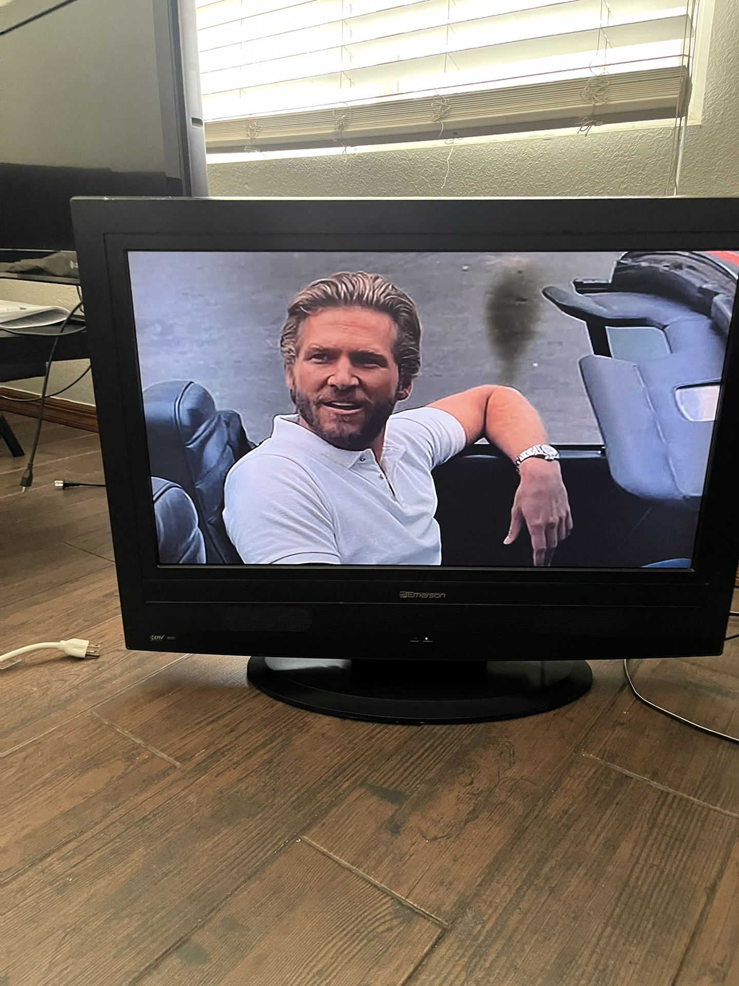 32” Emerson TV $15