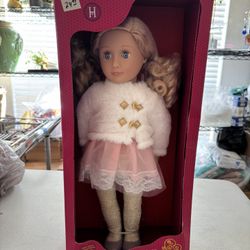 Halia 18-inch Holiday Fashion Doll, Muñeca