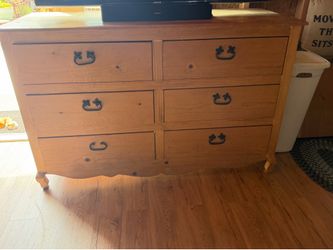Rustic pine dresser-good condition!
