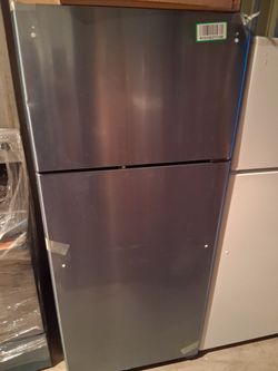 New  GE
17.5 Cu. Ft. Top Freezer Refrigerator in Fingerprint Resistant Stainless Steel
