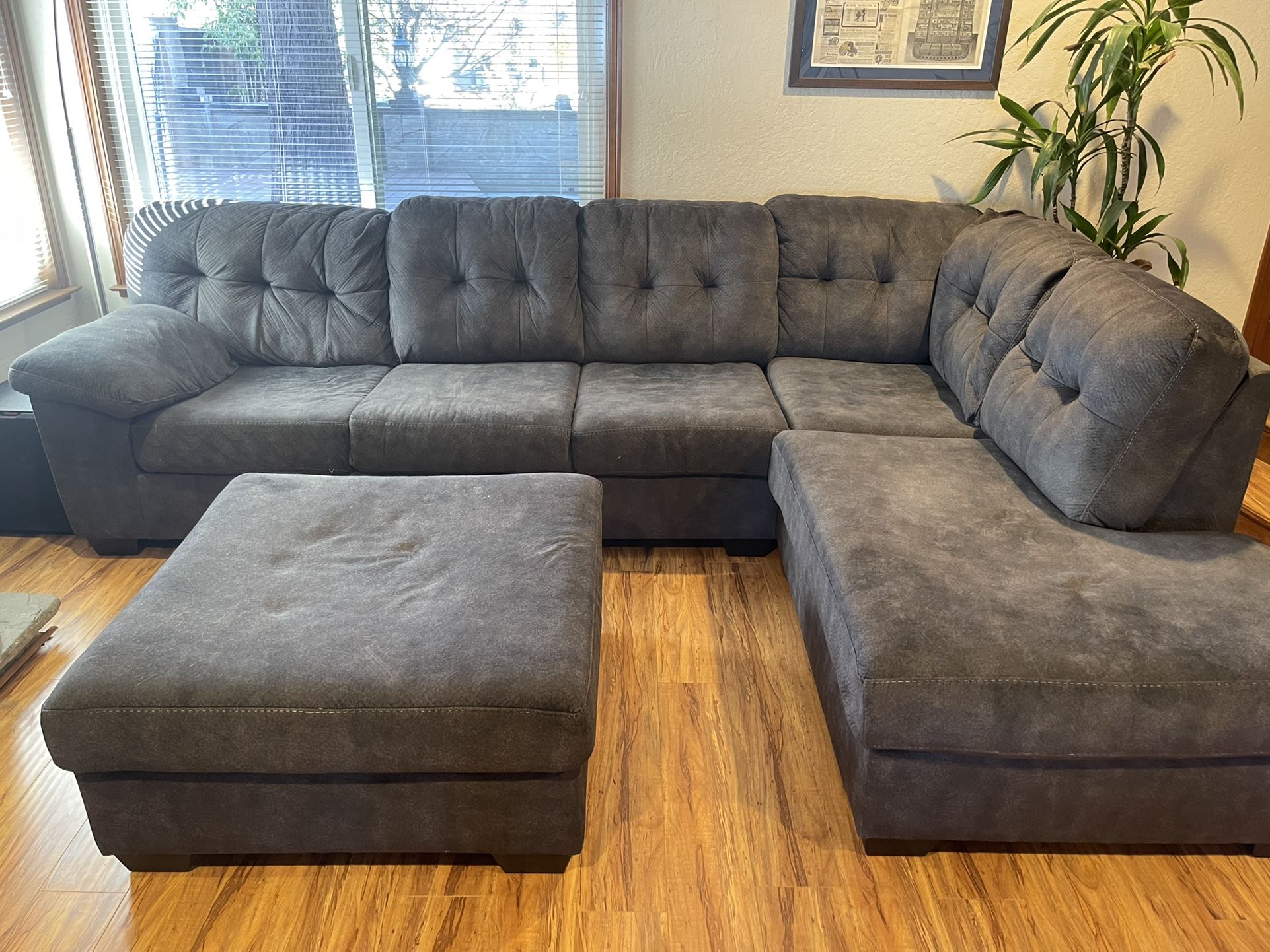 Dark Grey Sectional Couch with Ottoman