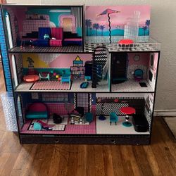 LOL Doll House
