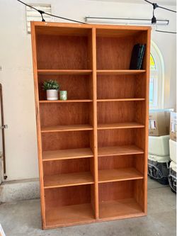 Wooden bookshelves cabinet
