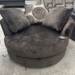 Groovy Brown Swivel Chair 