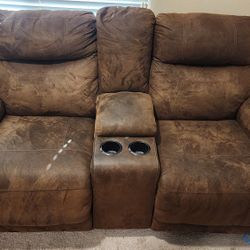 2 Large Fully Reclinable Couches And Tables