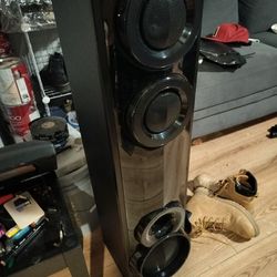 Speakers, End Tables, Lamps Etc