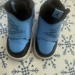 Blue Jordan Nike Shoes 