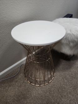 Round Side Table White Top Gold Wire Base