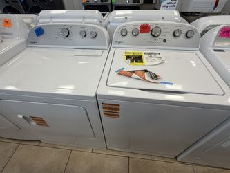 Whirlpool Top Load Washer And Gas Dryer 