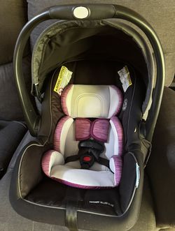 Graco SnugRide 35 Lite Elite Infant Car Seat