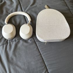 Sony Xm5 Headphones
