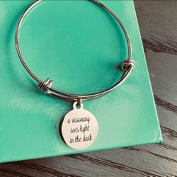 New! “A Visionary Sees Light In The Dark” Silver Bangle Charm w Gift Box