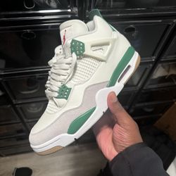JORDAN 4 PINE GREEN (⬇️ READ DESCRIPTION‼️)