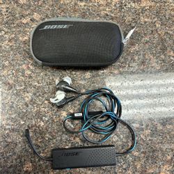 Bose Quiet Comfort Noise Cancelling Headphones 