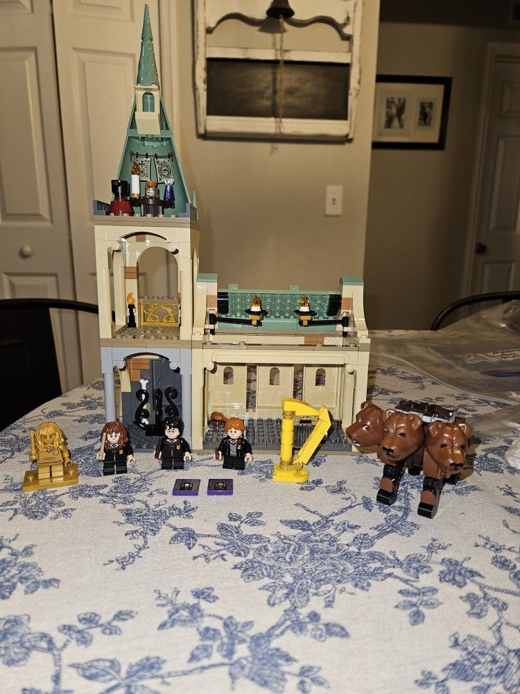 LEGO Retired Harry Potter Hogwarts Fluffy Encounter 76387 Building Toy 397 Pieces