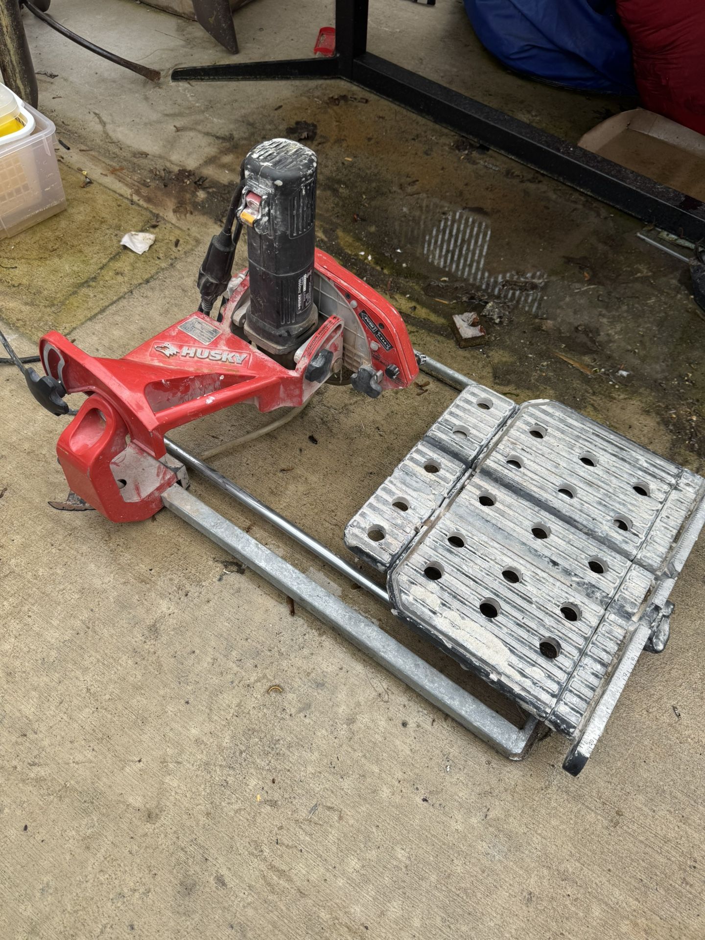Husky Tile Saw
