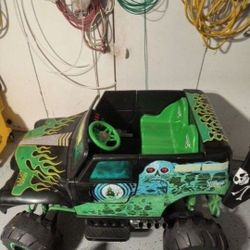 Grave Digger Ride On toy 