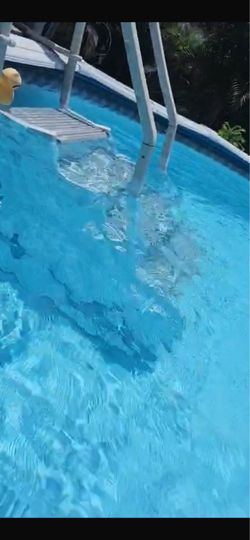 Pool 15 feet. Pool, pump, ladder  included. Works perfectly.