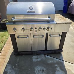Bbq Grill Propane 
(( Just Needs New Burners ))