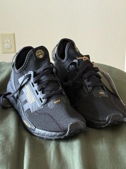 Adidas NMD R1 V2
