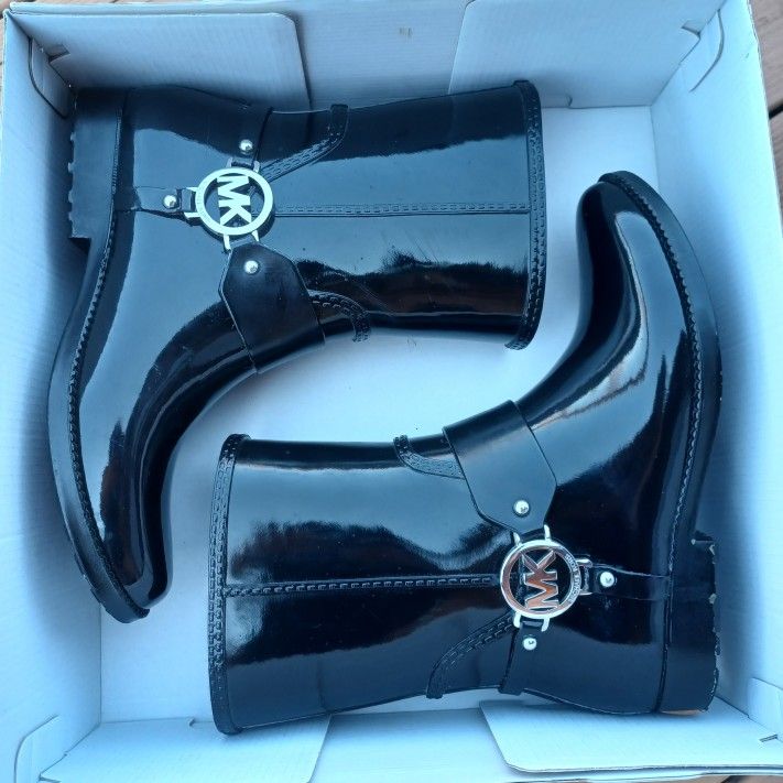Michael Kors Fulton Harness Rubber Rain Boots