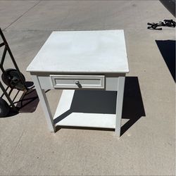 🎁White color table with one drawer 24” x 24” x 25.5”🎁
