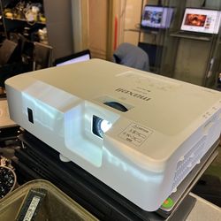 Maxell MC-EX3551 3LCD Projector 4K 3700 Lumens HDCR2 2160p