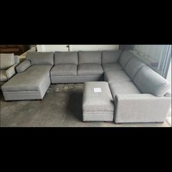 U shaped Sectional 
