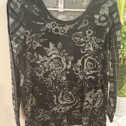 Lularoe Lynnae Shirts 