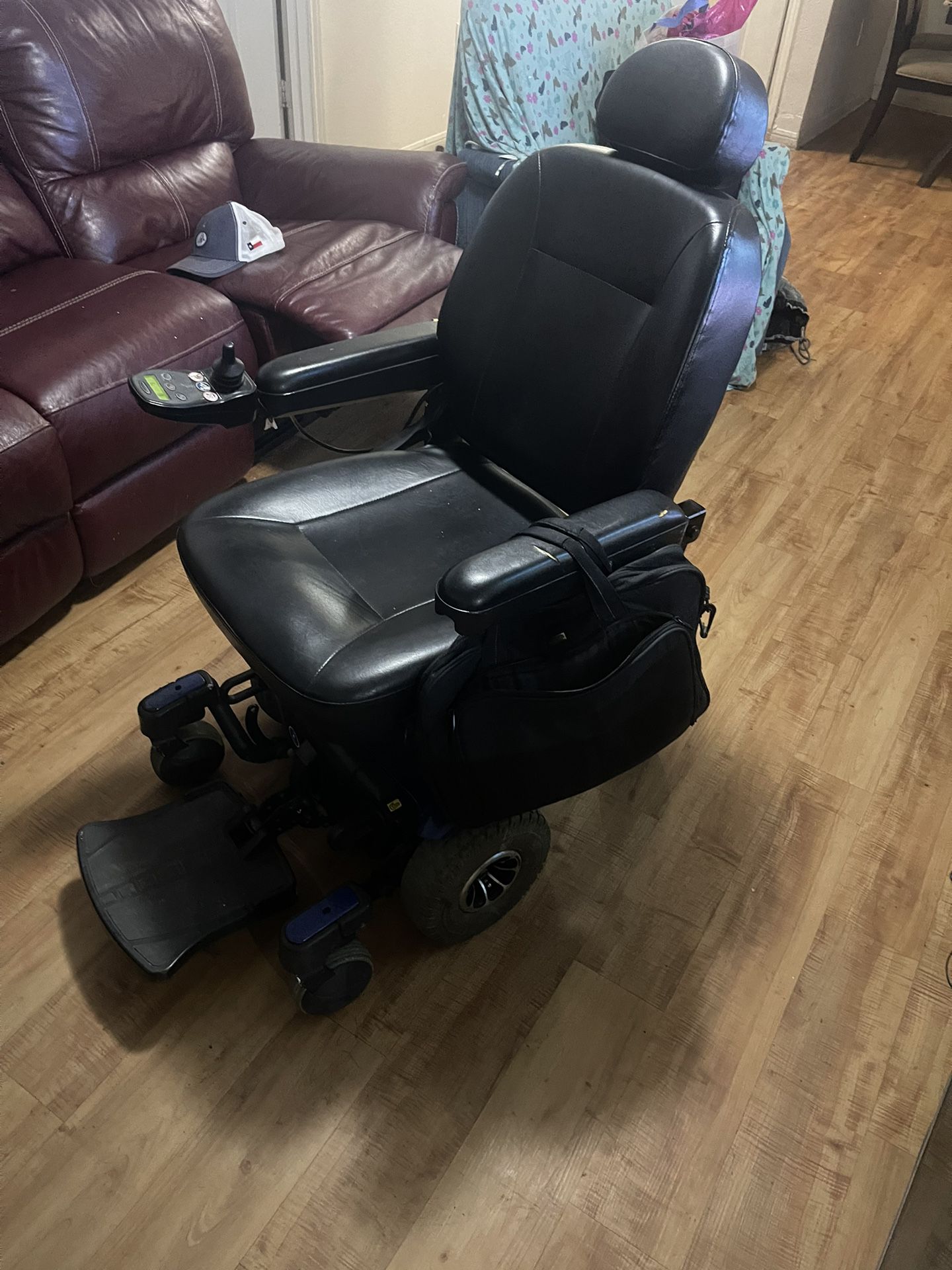 Pride Mobility J6 Power Electric Chair