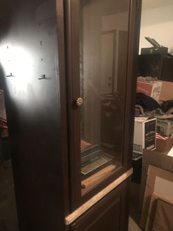 Entertainment center